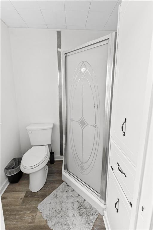 9313 Tree Lake Drive Waco, TX 76708 - Photo 21 of 35 a bathroom with a toilet and a shower