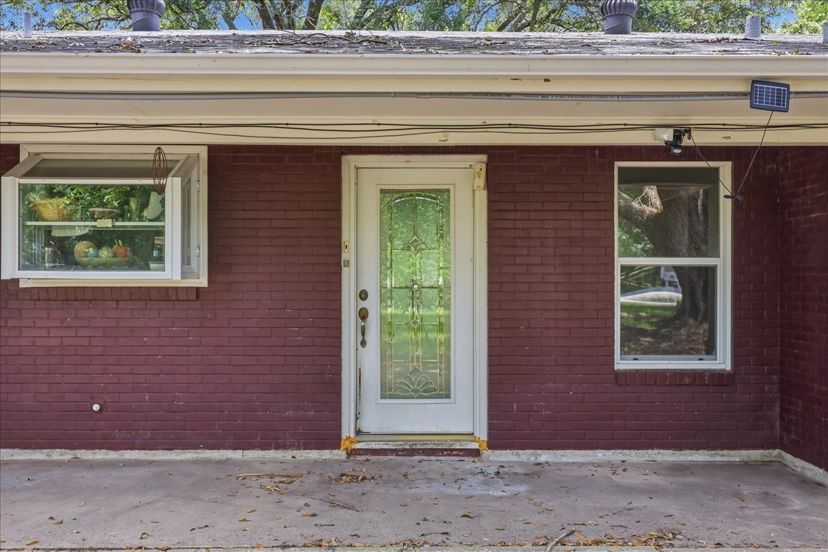 46721 Interstate 10 Winnie, TX 77665 - Photo 12 of 38