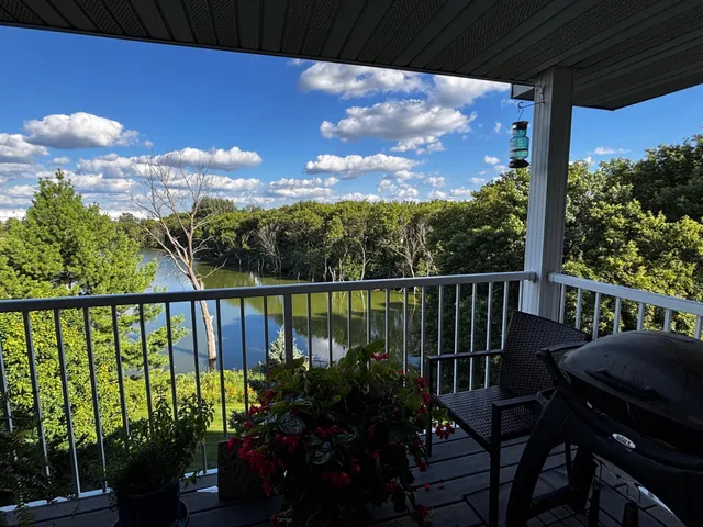 $242,000 | 15400 Chippendale Avenue West, Unit 312, Rosemount, MN 55068