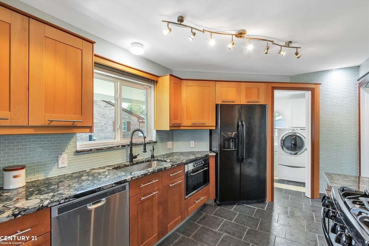 32785 Sutton Road Chesterfield, MI 48047 - Photo 16 of 62