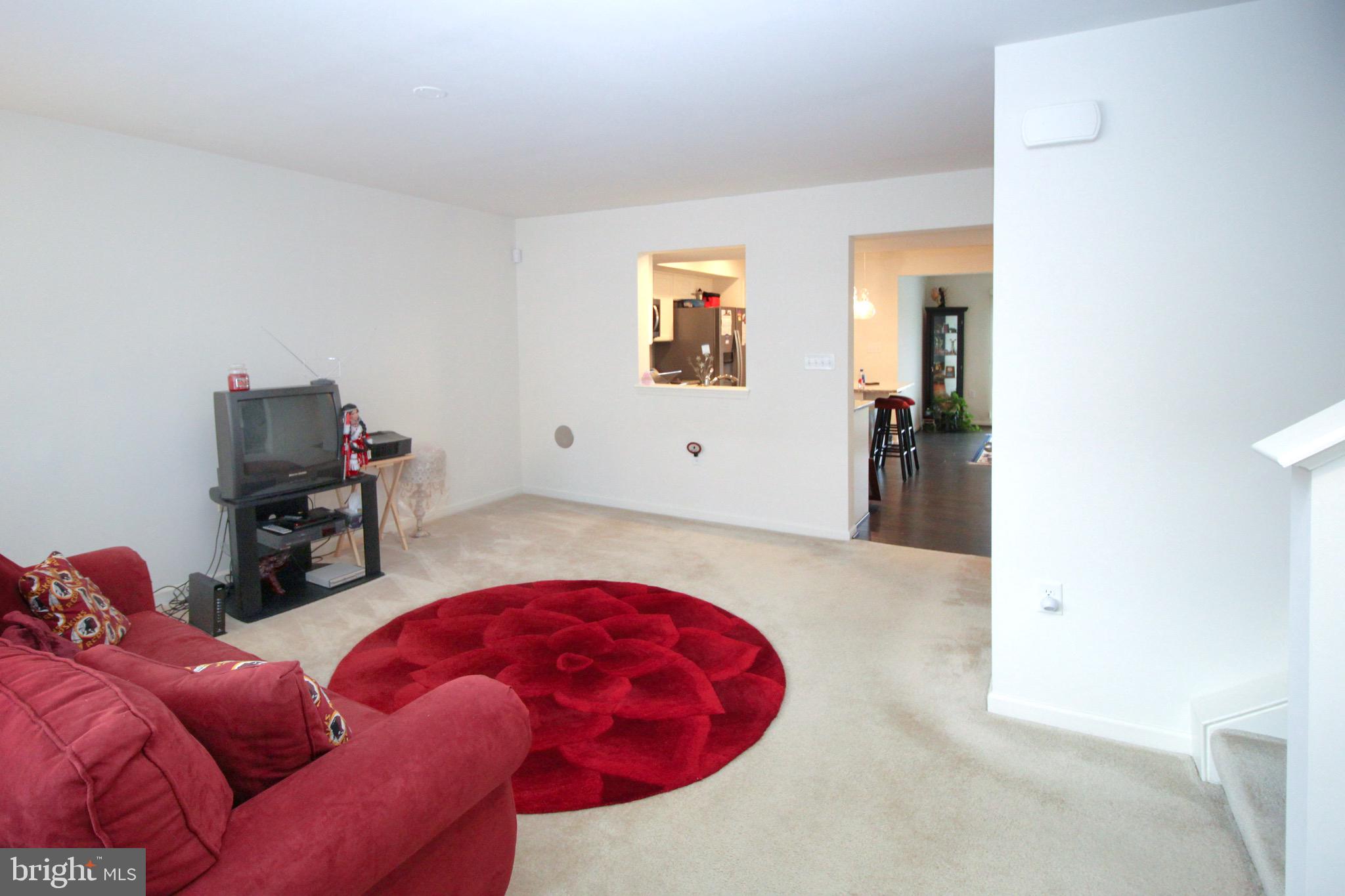 592 Thumper Drive Ranson, WV 25438 - Photo 5 of 46