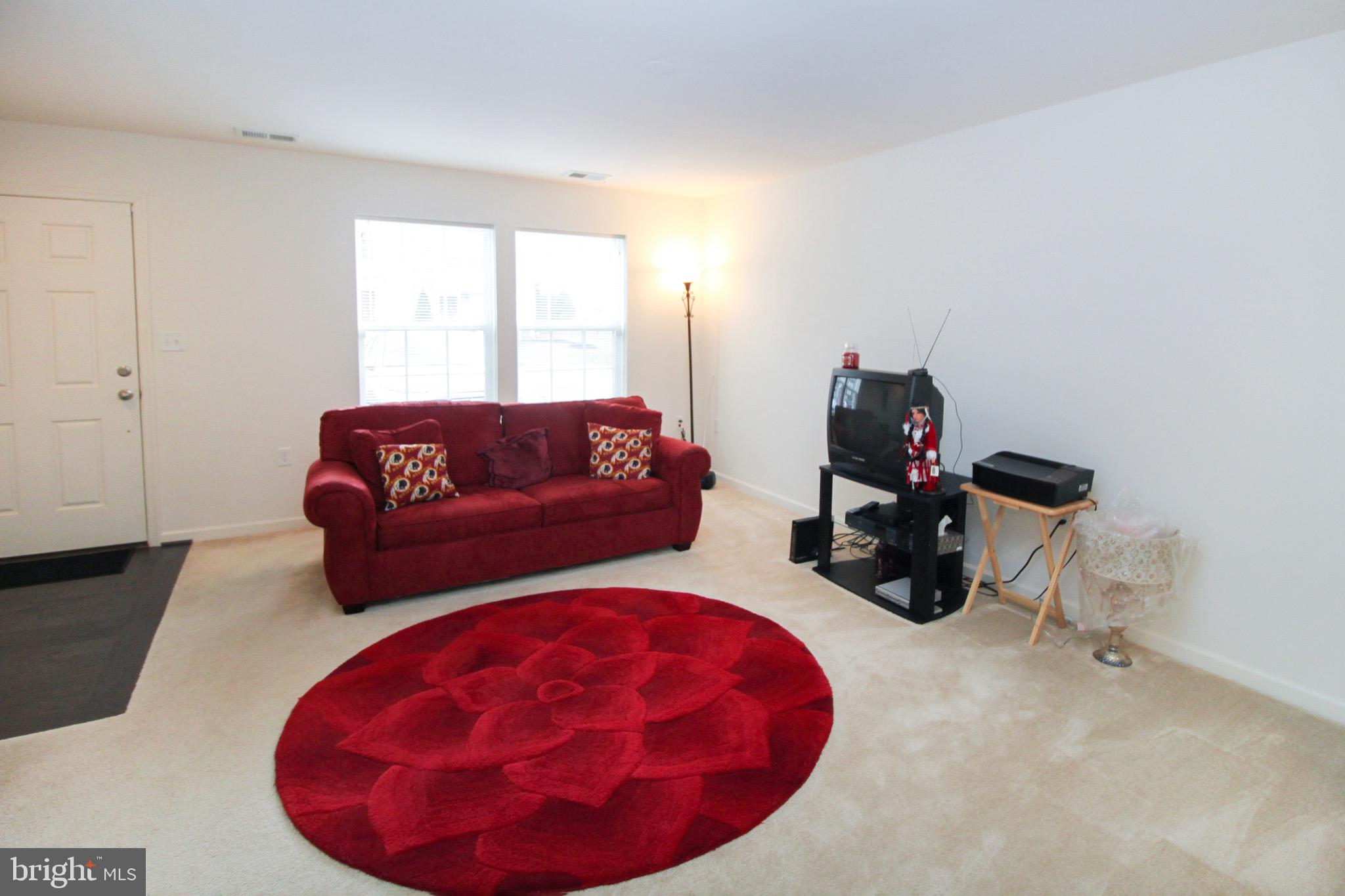 592 Thumper Drive Ranson, WV 25438 - Photo 6 of 46