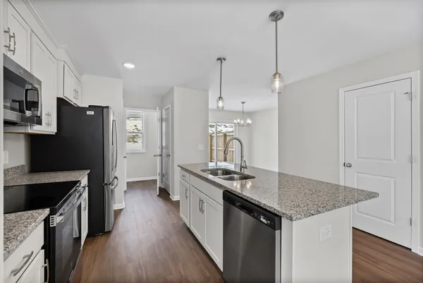 $1,995 | 839 Cumberland Drive, Clarksville, TN 37040