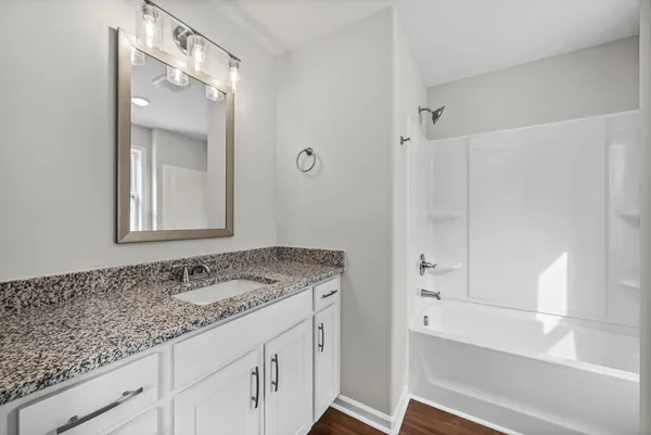 $1,995 | 839 Cumberland Drive, Clarksville, TN 37040