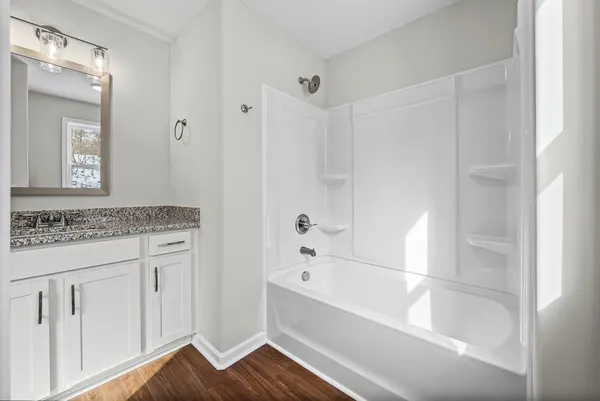 $1,995 | 839 Cumberland Drive, Clarksville, TN 37040