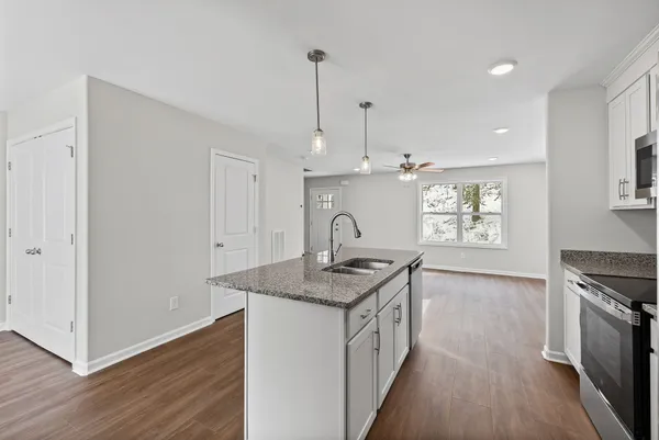 $1,995 | 839 Cumberland Drive, Clarksville, TN 37040