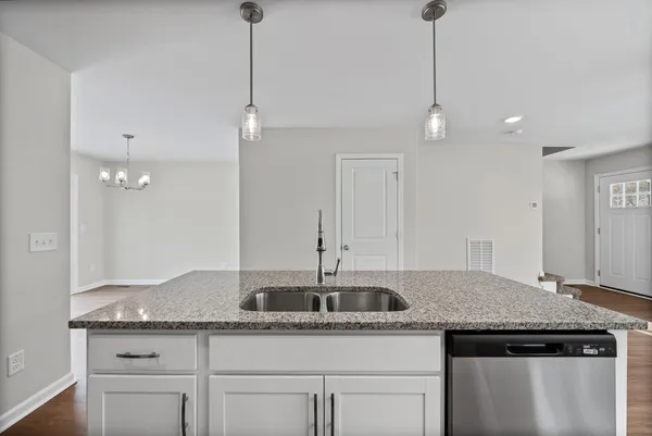 $1,995 | 839 Cumberland Drive, Clarksville, TN 37040