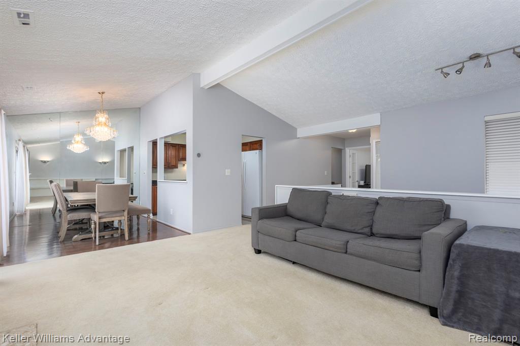 24285 Evergreen Road Southfield, MI 48075 - Photo 4 of 17