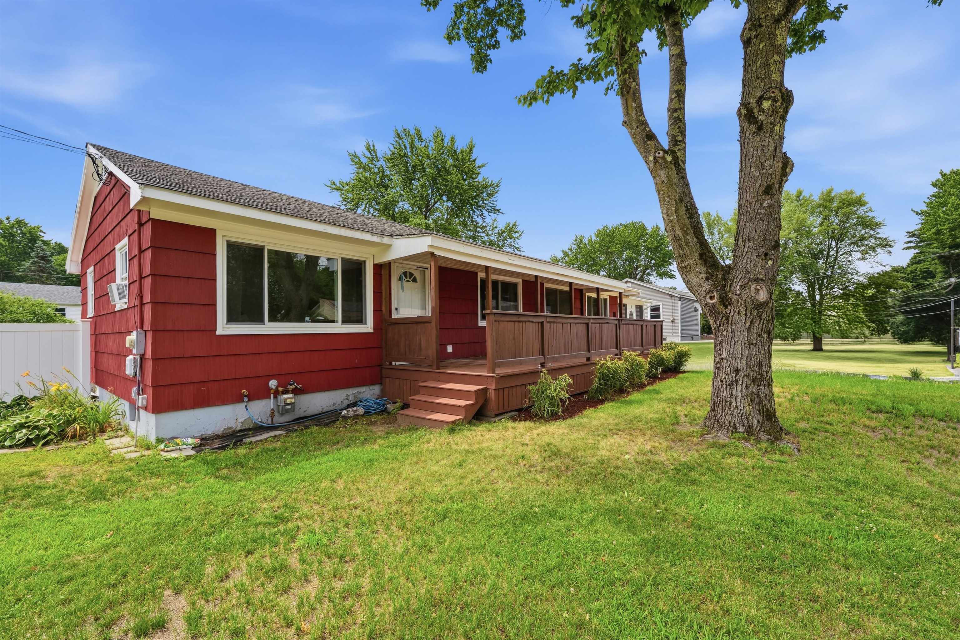 2 Iroquois Road Nashua, NH 03063 - Photo 2 of 36