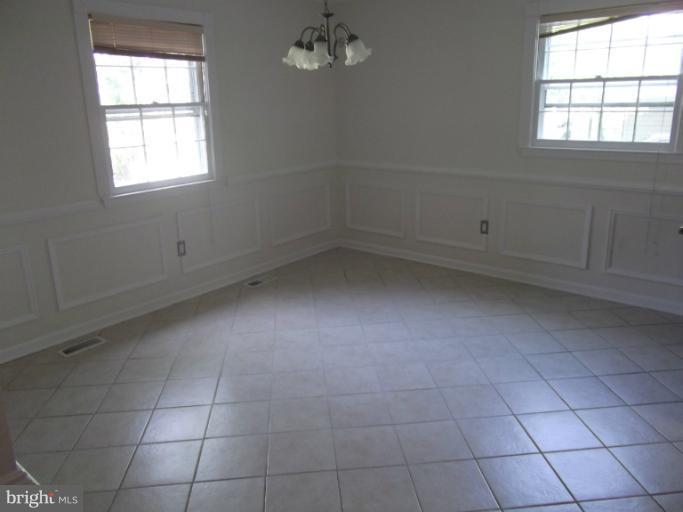 1931 Hull Road Vienna, VA 22182 - Photo 4 of 14 Breakfast Room