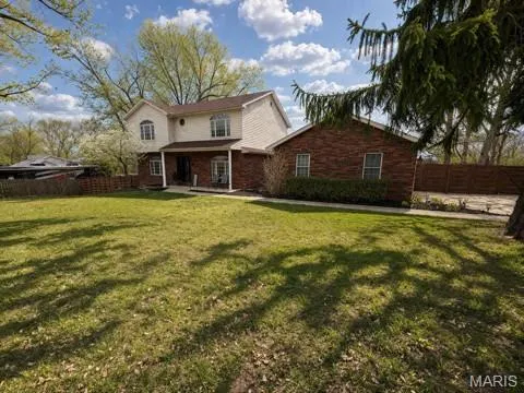 $354,900 | 17065 Lemming Lane, St. Robert, MO 65584