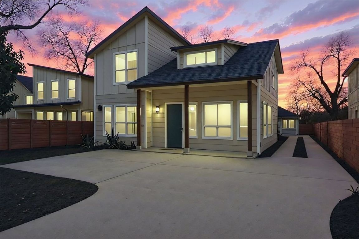 1126 Linden Street, Unit 1 Austin, TX 78702 - Photo 2 of 26