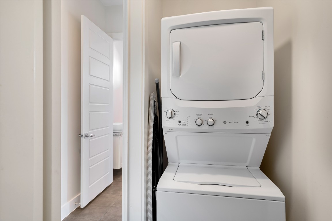 1126 Linden Street, Unit 1 Austin, TX 78702 - Photo 22 of 26 Washer/Dryer