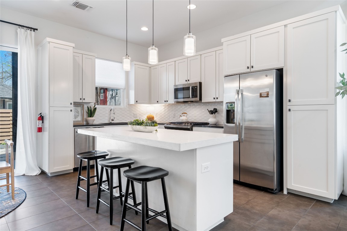 1126 Linden Street, Unit 1 Austin, TX 78702 - Photo 6 of 26