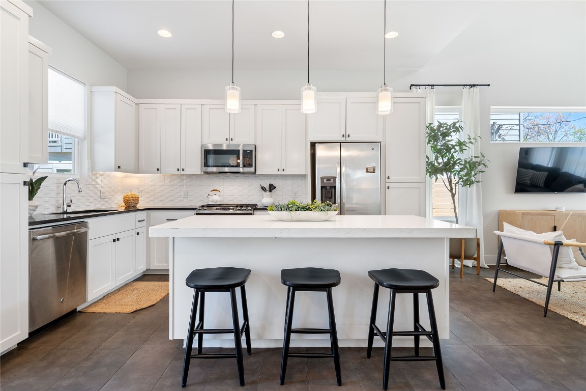 1126 Linden Street, Unit 1 Austin, TX 78702 - Photo 7 of 26