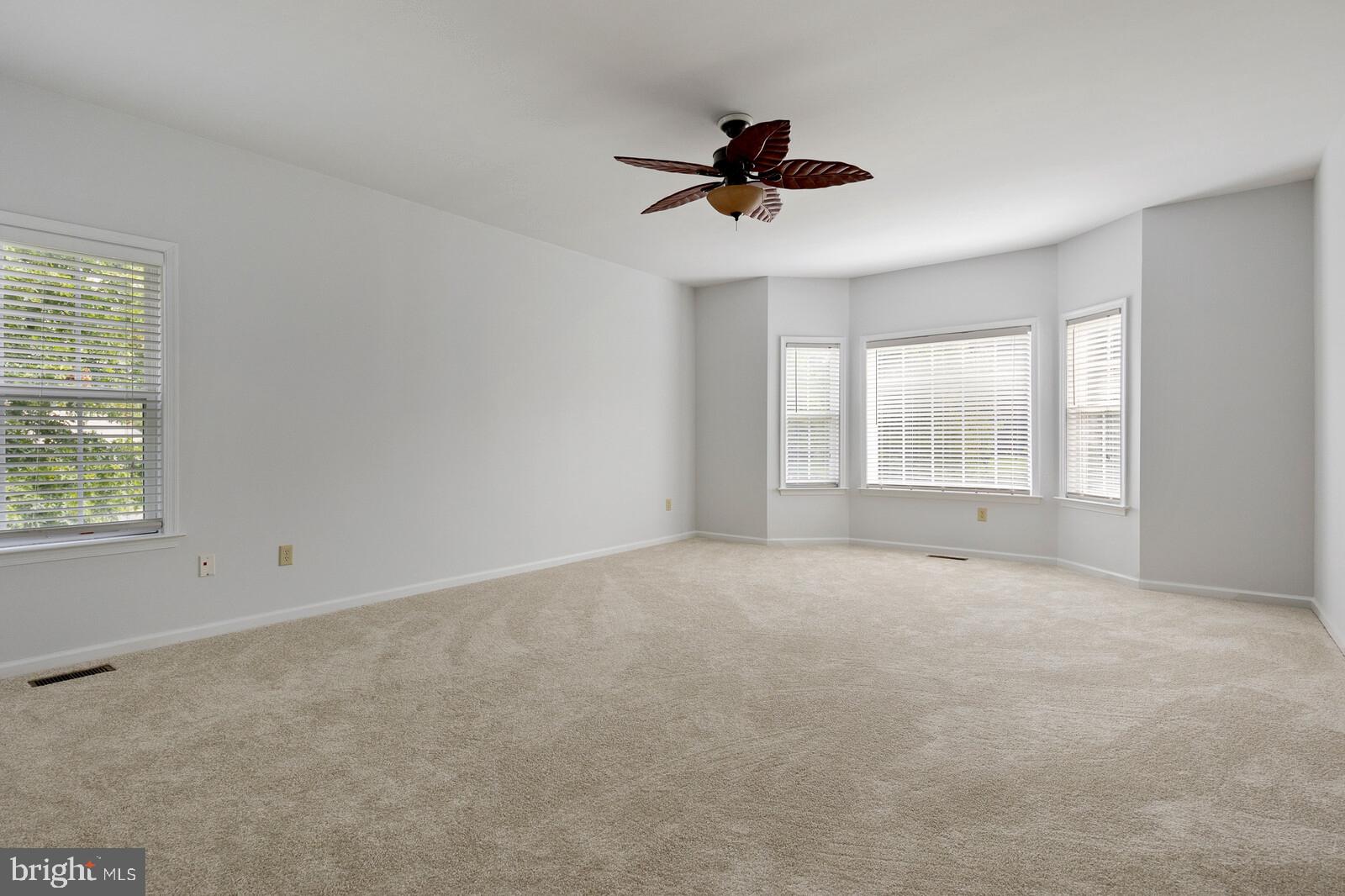 1 Sunrise Circle Newark, DE 19713 - Photo 11 of 28 1st Floor Owner's Suite! WOW!