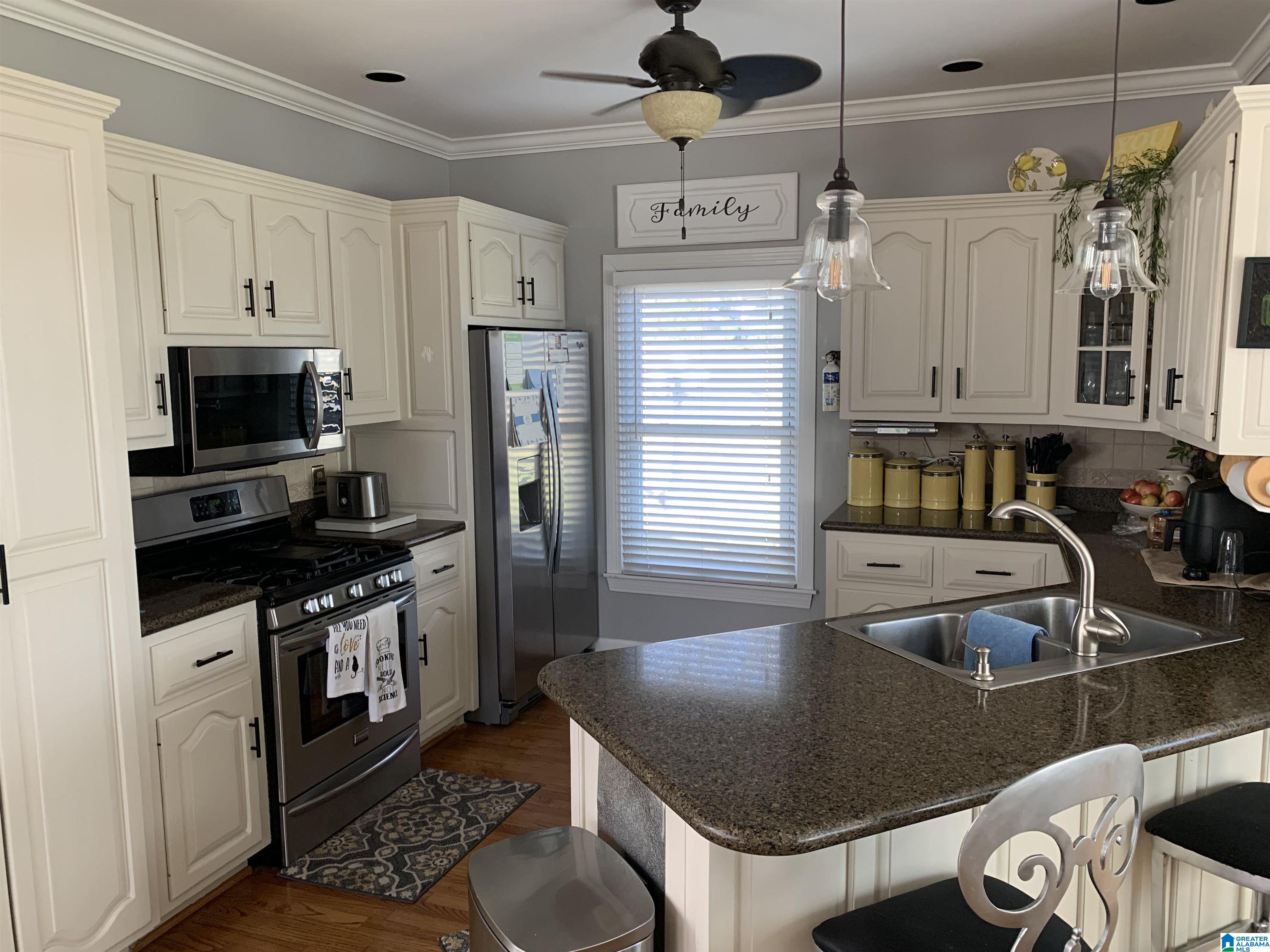 304 Shades Crest Road Birmingham, AL 35226 - Photo 6 of 8