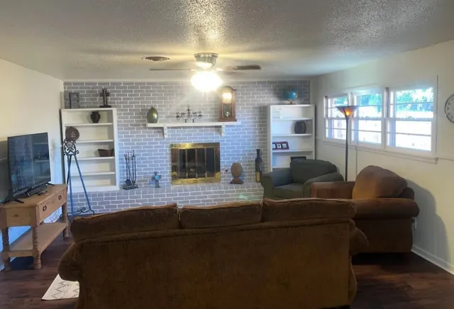 $1,695 | 5426 9th Street, Lubbock, TX 79416