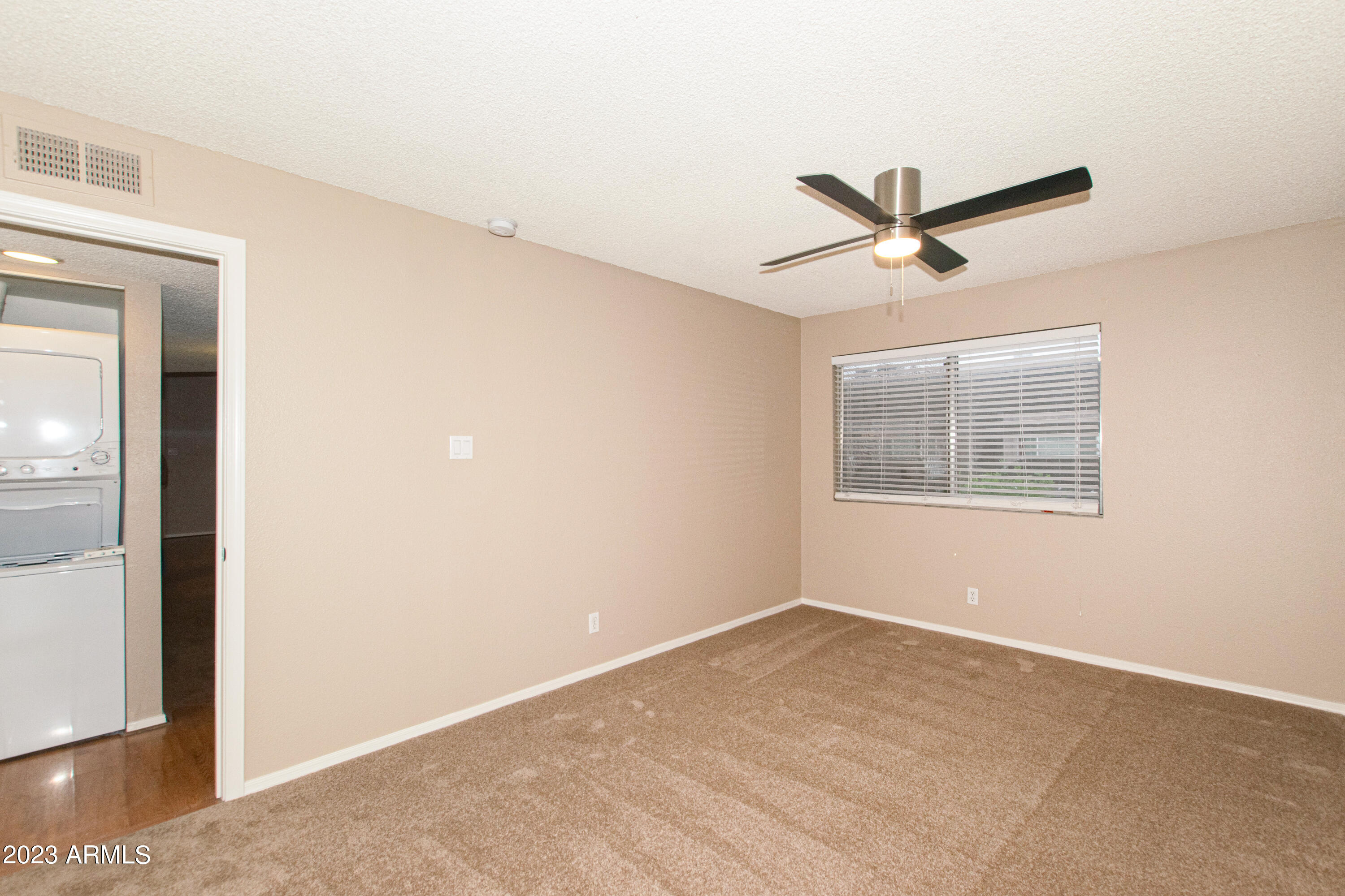 424 West Brown Road, Unit 105 Mesa, AZ 85201 - Photo 11 of 29 11 Master Bedroom