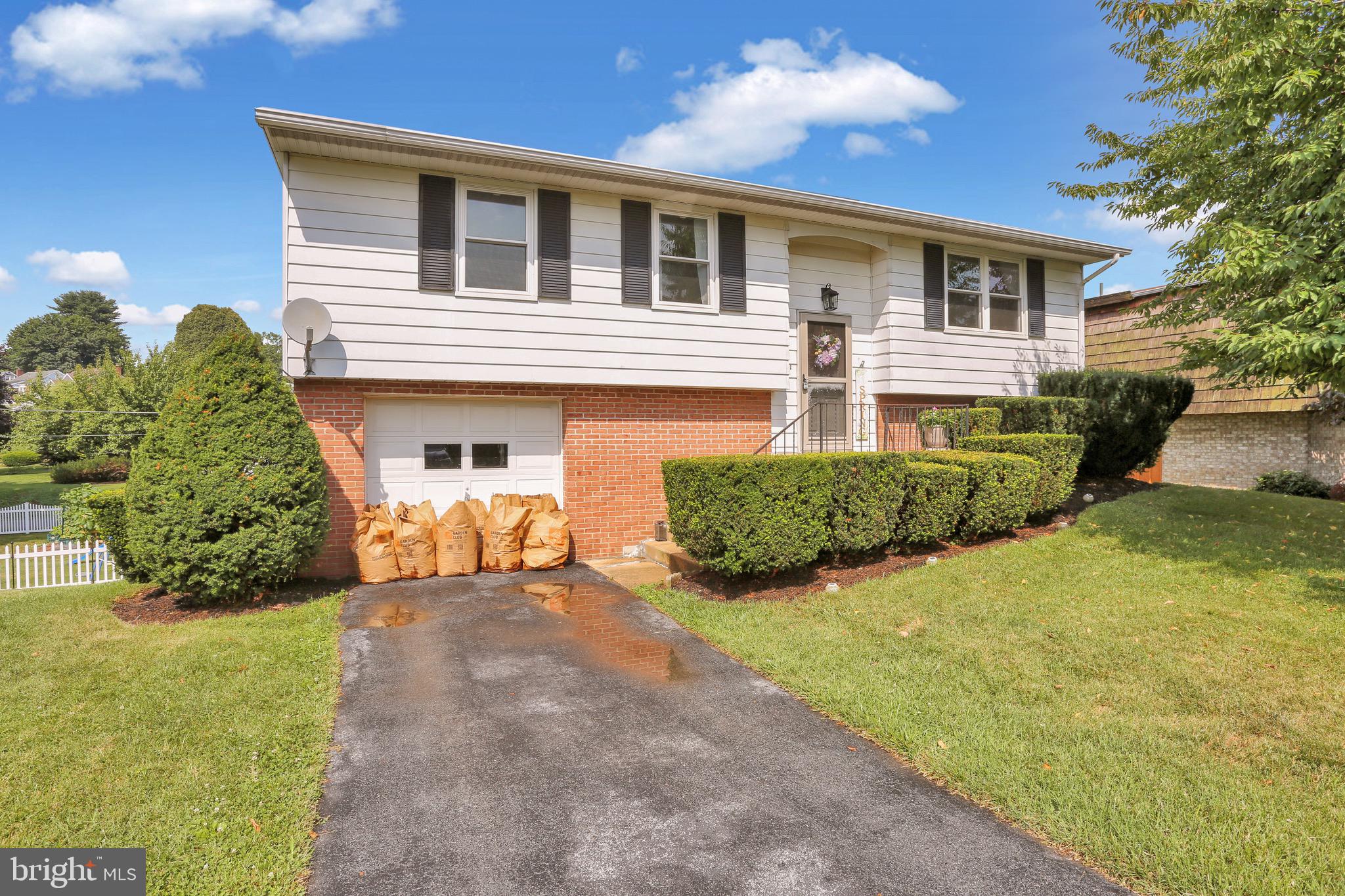 655 High Boulevard Reading, PA 19607 - Photo 2 of 24