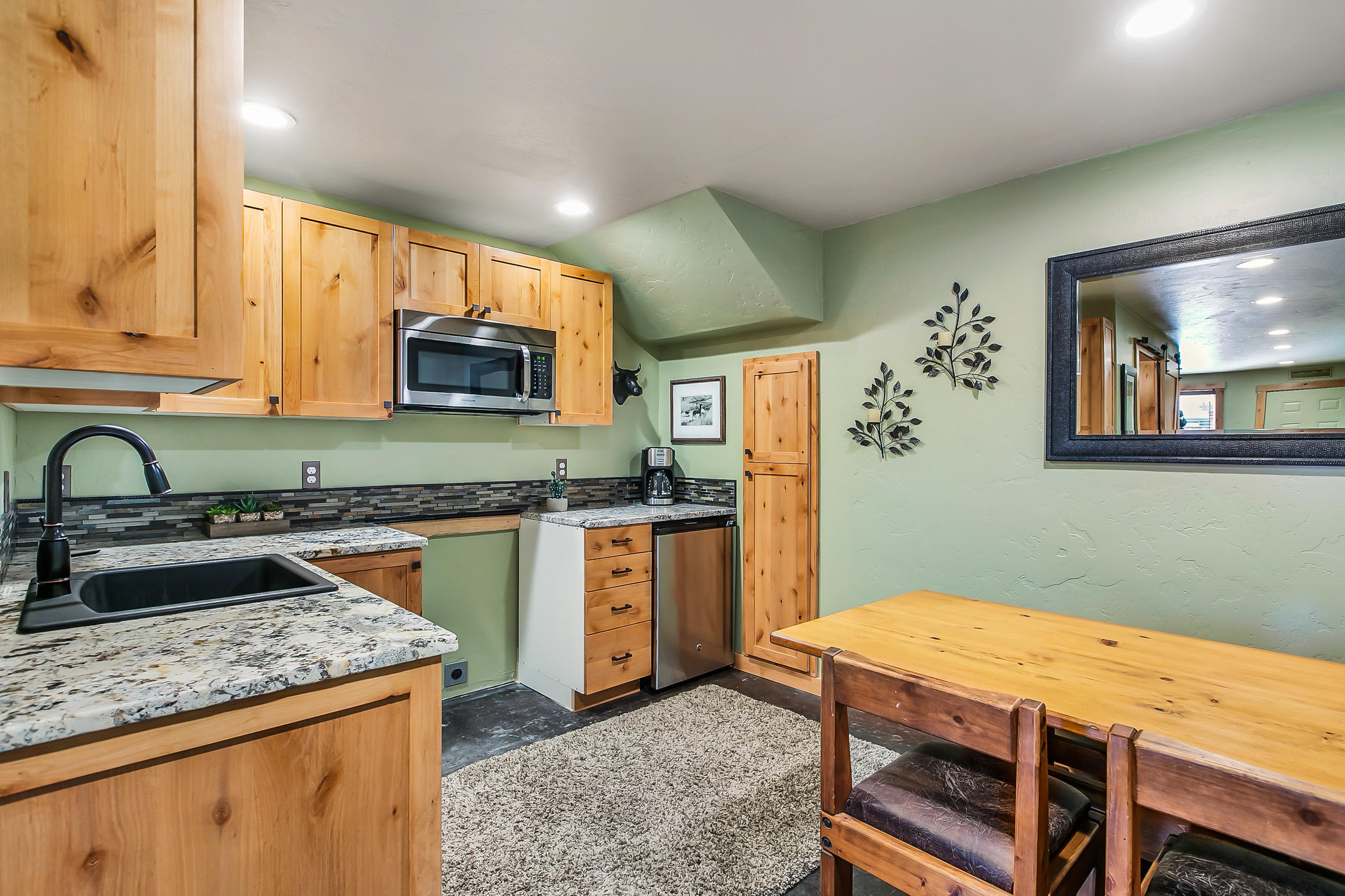 54995 Tamarack Road Bend, OR 97707 - Photo 39 of 45 39