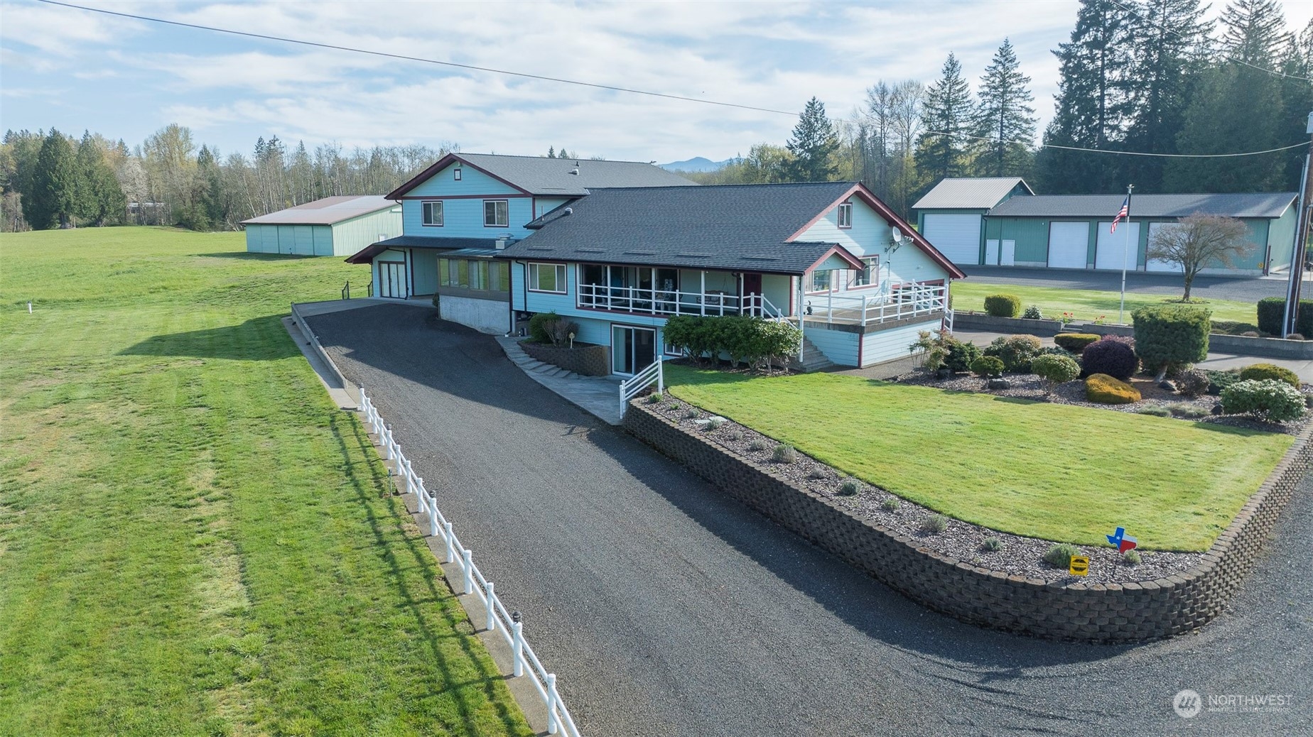 194 Berg Road Onalaska, WA 98570 - Photo 3 of 40 Gallery Image 3
