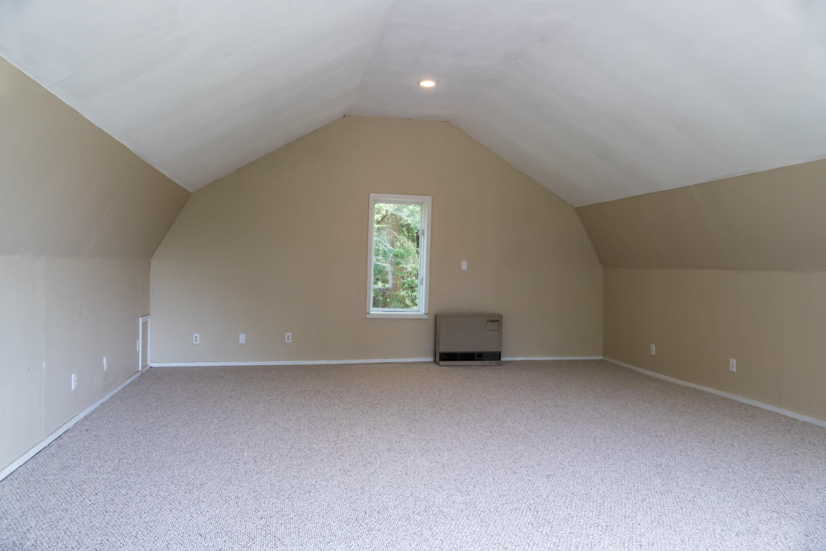 167 Hallowell Road Pownal, ME 04069 - Photo 41 of 61 41-Garage (2 of 3)