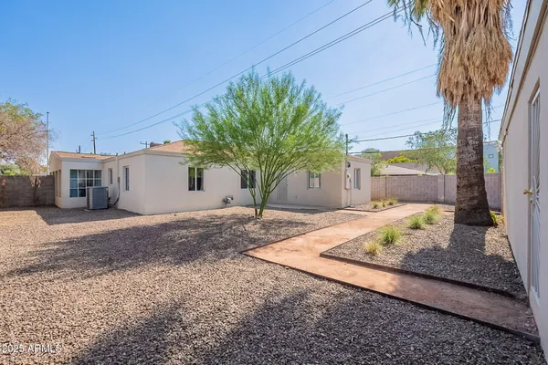 $649,990 | 502 East Osborn Road, Phoenix, AZ 85012