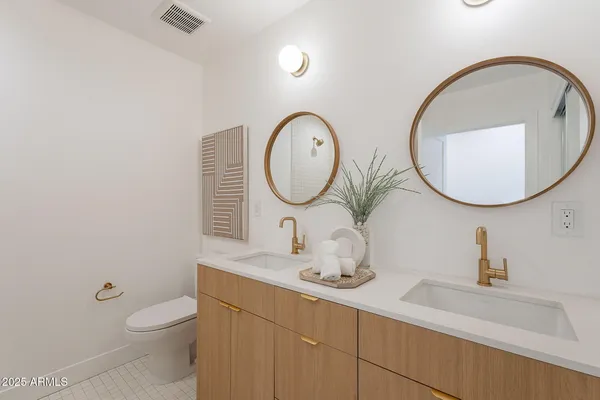 $649,990 | 502 East Osborn Road, Phoenix, AZ 85012