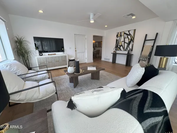 $649,990 | 502 East Osborn Road, Phoenix, AZ 85012