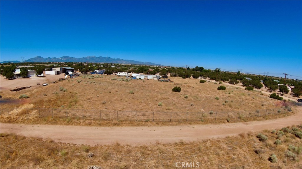 12897 Belmont Road Oak Hills, CA 92344 - Photo 7 of 9