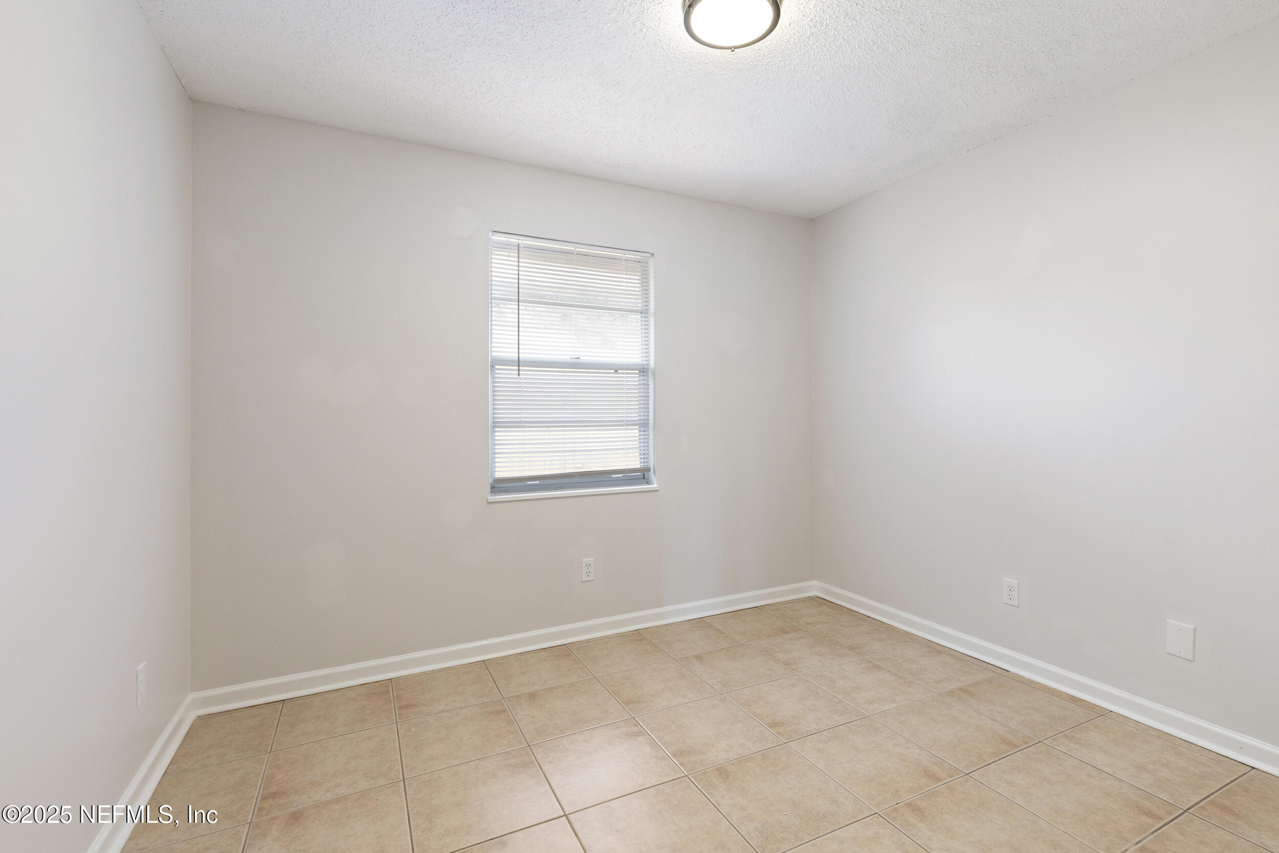 4135 Dawnridge Road East Jacksonville, FL 32277 - Photo 17 of 25 Guest Bedroom 2Apg