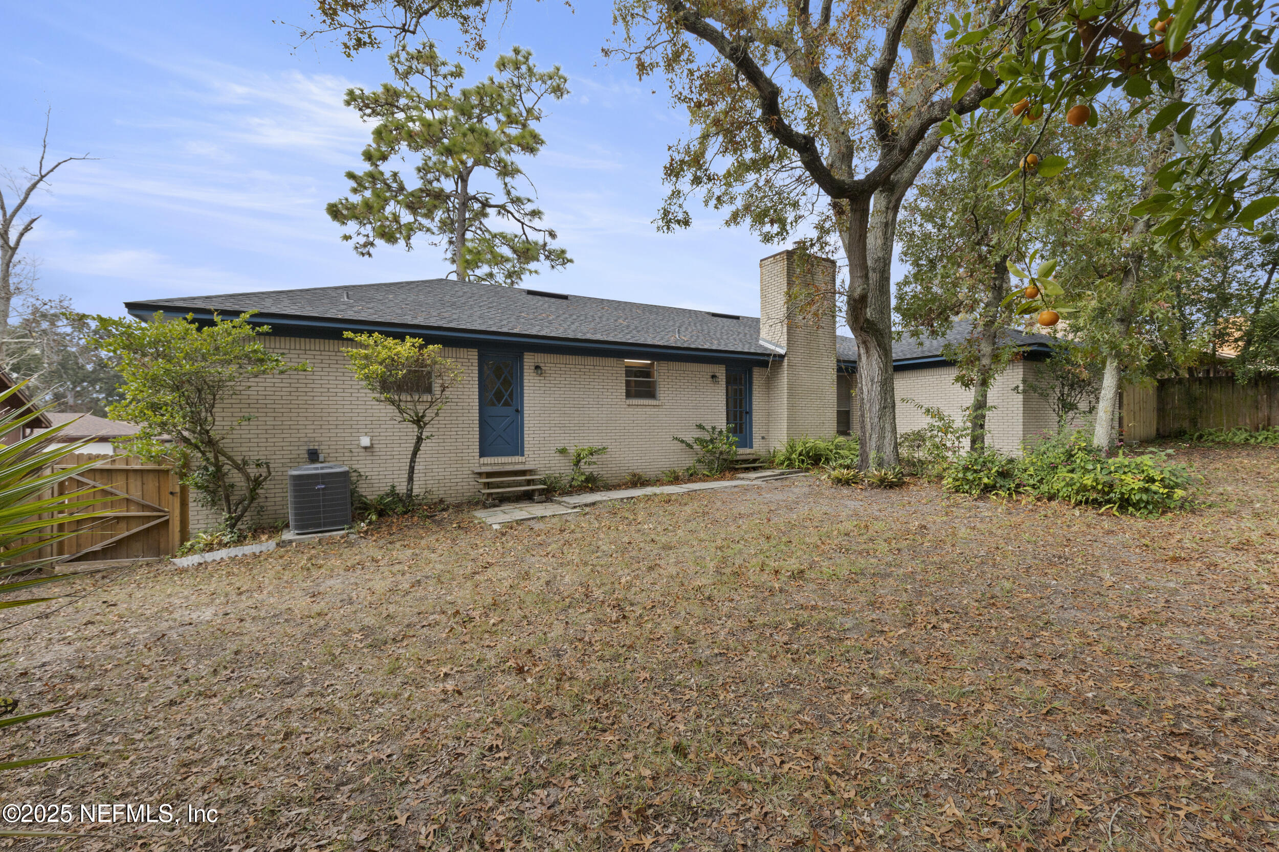4135 Dawnridge Road East Jacksonville, FL 32277 - Photo 22 of 25 Back Facade left