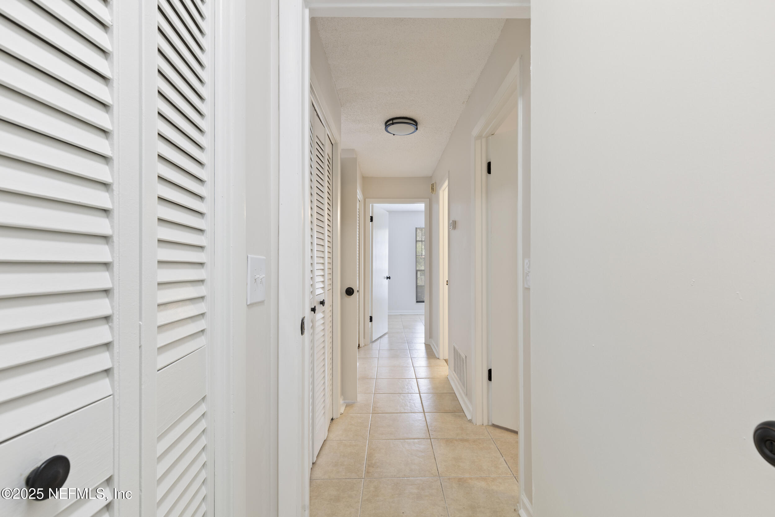 4135 Dawnridge Road East Jacksonville, FL 32277 - Photo 8 of 25 Hallwayjpg