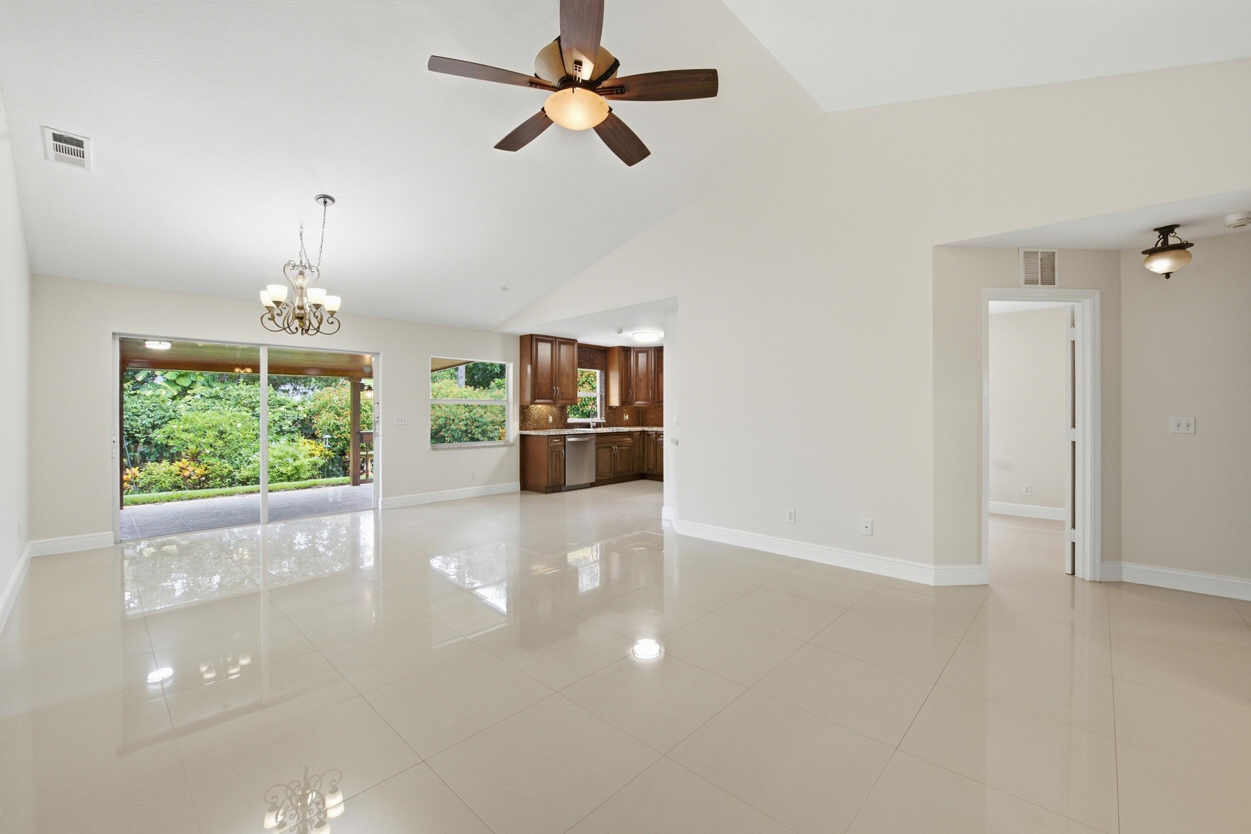 3772 Southeast Upper Street Stuart, FL 34997 - Photo 4 of 34 12__dsc1499
