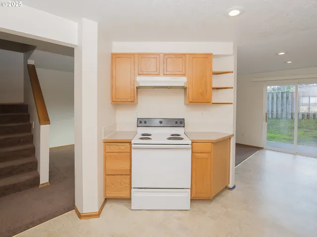 $550,000 | 15648 Northeast Milton Place, Portland, OR 97230