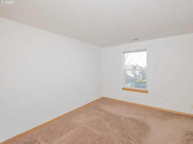 $550,000 | 15648 Northeast Milton Place, Portland, OR 97230