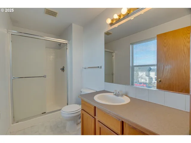 $550,000 | 15648 Northeast Milton Place, Portland, OR 97230