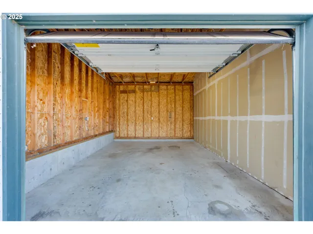 $550,000 | 15648 Northeast Milton Place, Portland, OR 97230