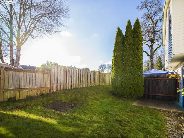 $550,000 | 15648 Northeast Milton Place, Portland, OR 97230