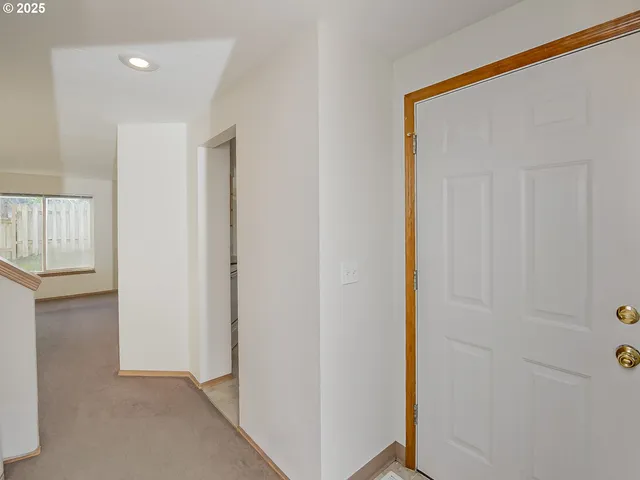 $550,000 | 15648 Northeast Milton Place, Portland, OR 97230