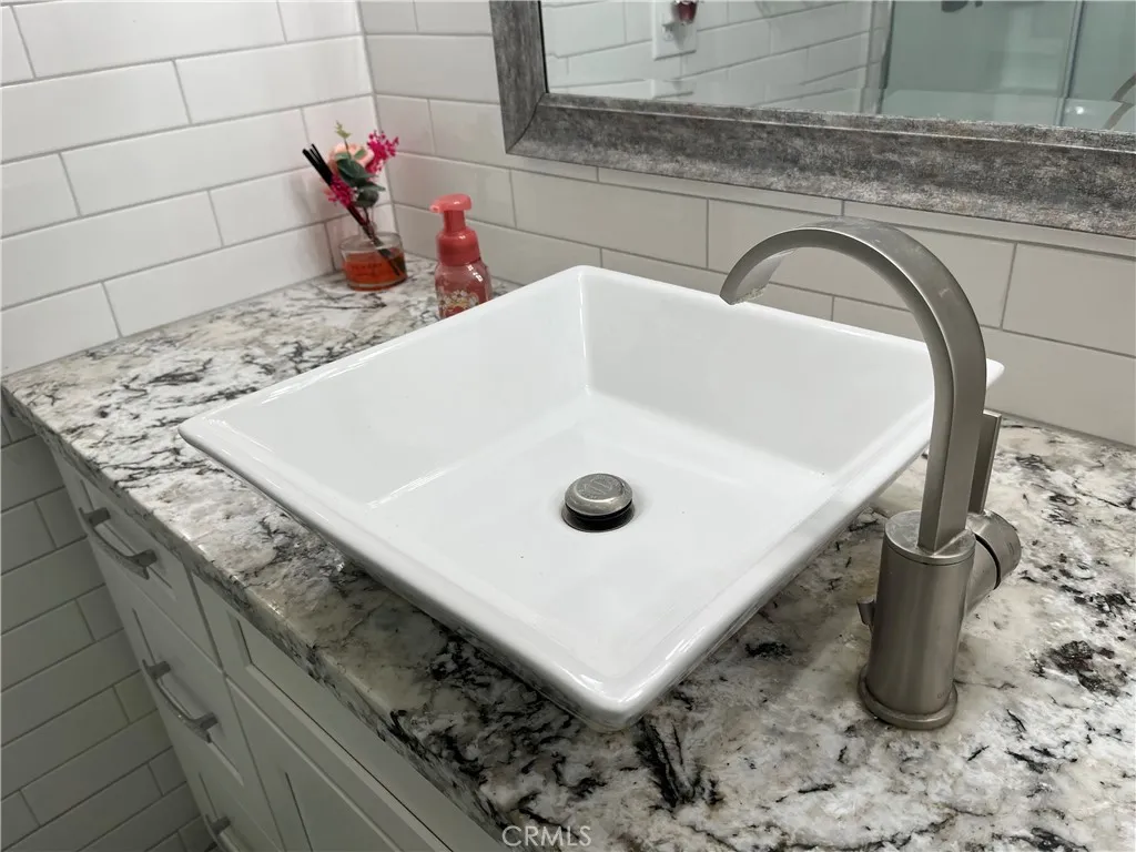 4000 Pierce Street, Unit 284 Riverside, CA 92503 - Photo 26 of 32 a close view of sink
