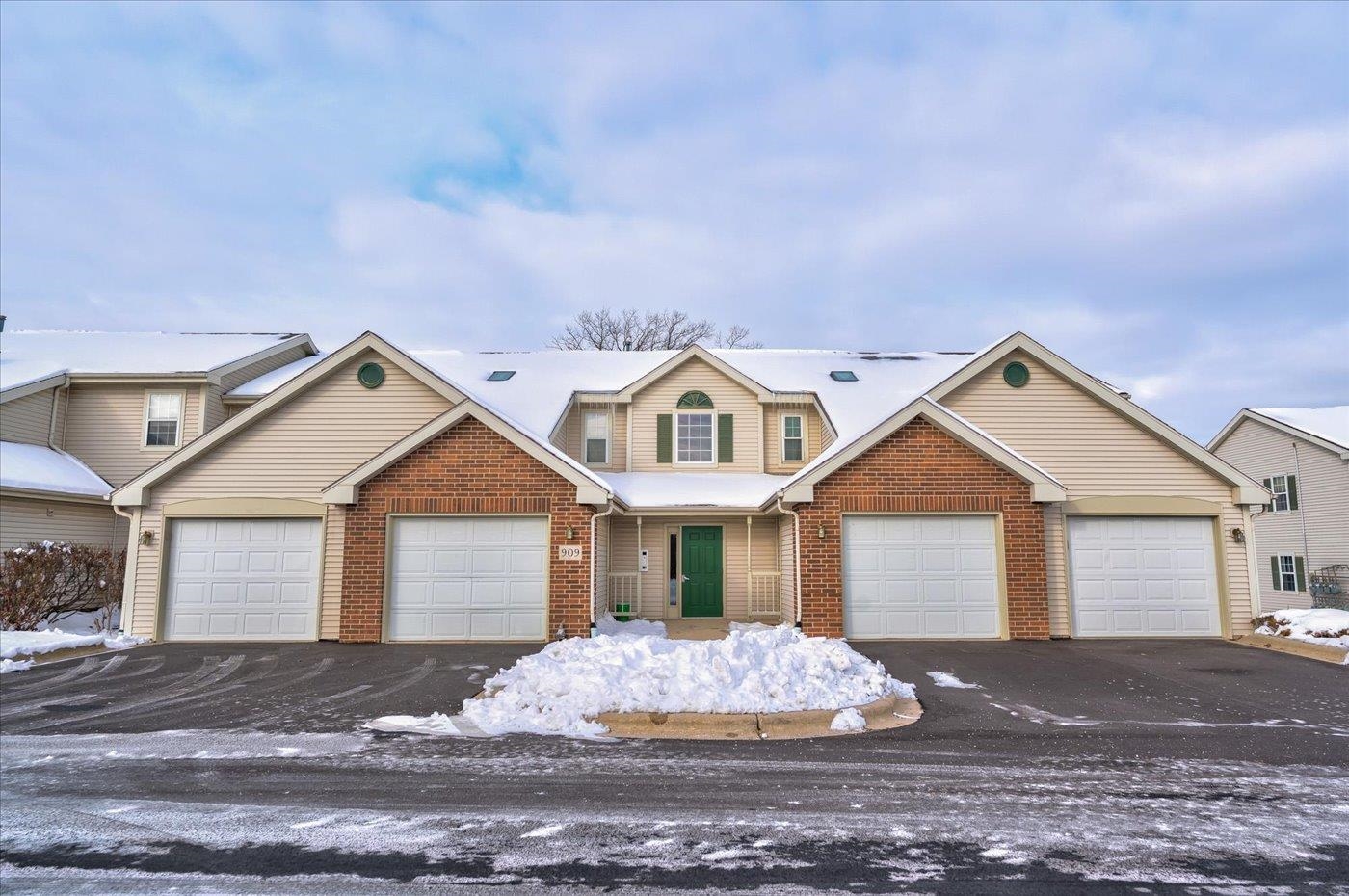 909 Park, Unit 101 Oregon, WI 53575 - Photo 5 of 44