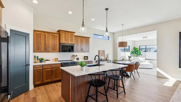 $528,305 | 6214 College Avenue, Davenport, IA 52807