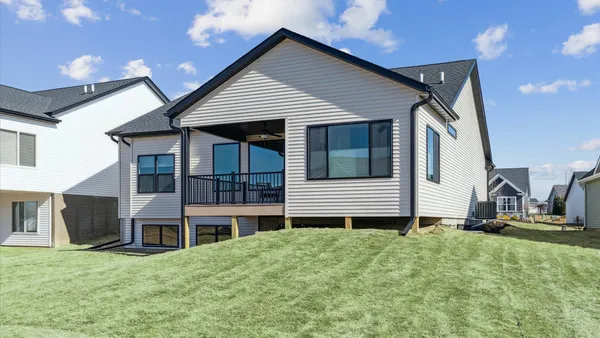 $528,305 | 6214 College Avenue, Davenport, IA 52807