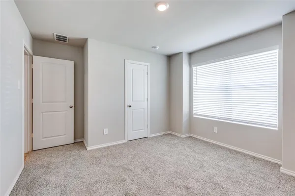 $2,400 | 269 Cal Frd Drive, Justin, TX 76247