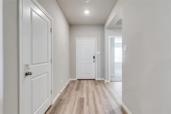 $2,400 | 269 Cal Frd Drive, Justin, TX 76247