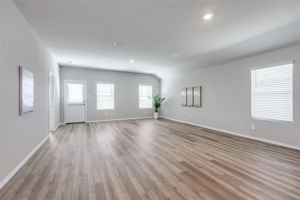 $2,400 | 269 Cal Frd Drive, Justin, TX 76247