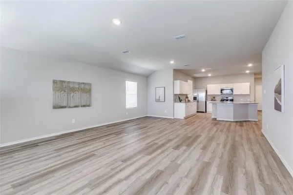 $2,400 | 269 Cal Frd Drive, Justin, TX 76247