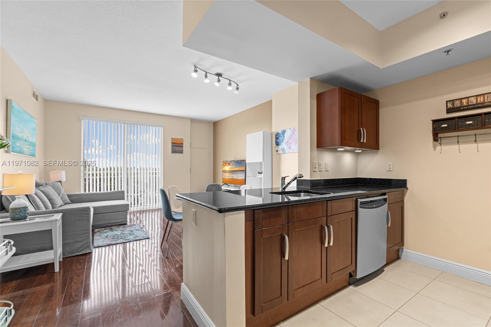 7275 Southwest 90th Way, Unit 404 Miami, FL 33156 - Photo 7 of 35